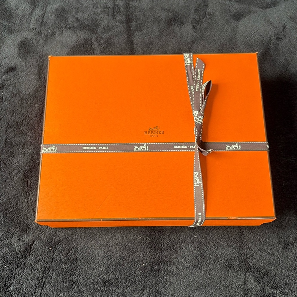 Hermes box